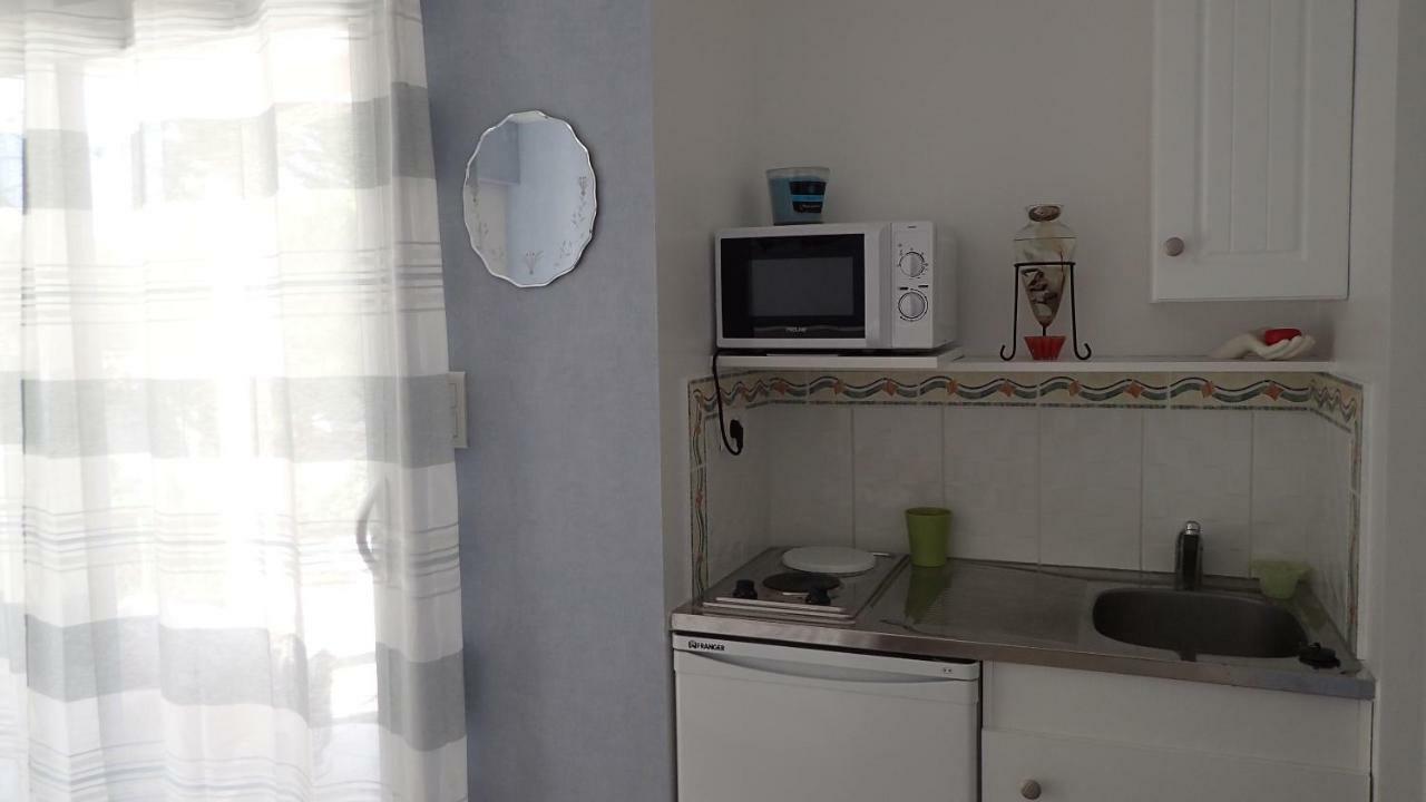 Chambre Dans La Pinede Сент-Илер-де-Рье Экстерьер фото