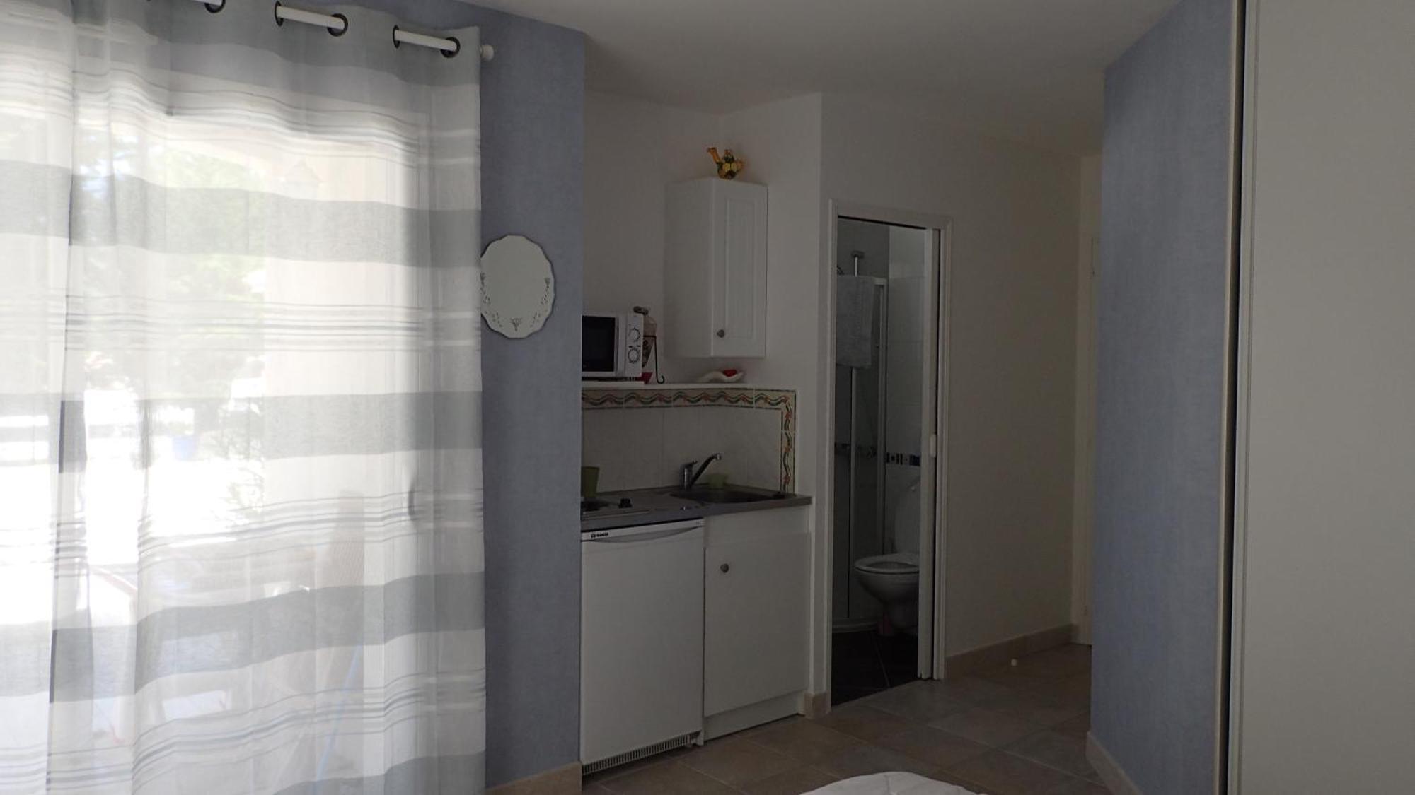 Chambre Dans La Pinede Сент-Илер-де-Рье Экстерьер фото